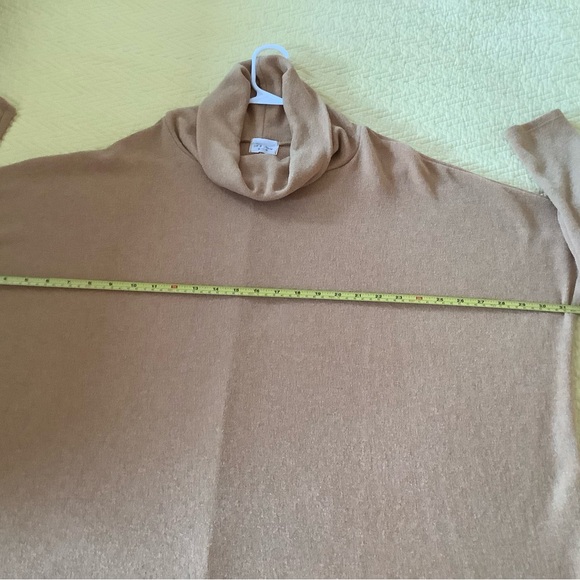 Women’s Cowl Neck Tunic - Picture 5 of 5